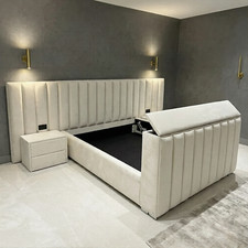 Breitwand TV-Bett in Plüsch